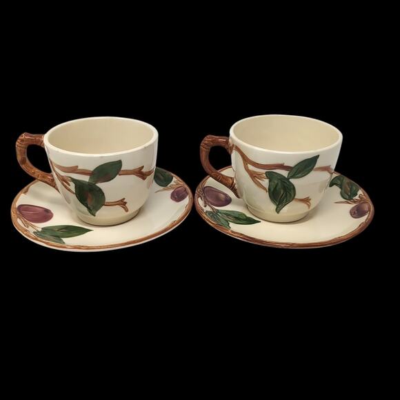 2 Sets Franciscan Apple Cups Saucers 1940s Hand Decorated in California USA READ - Picture 4 of 16